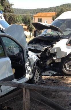 Schianto con l’auto 