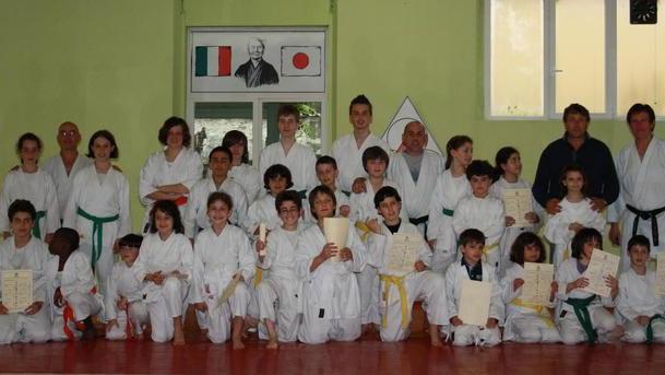 Ecco i bambini promossi negli esami di karate