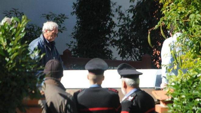 Già celebrati i funerali dell’anziano suicida