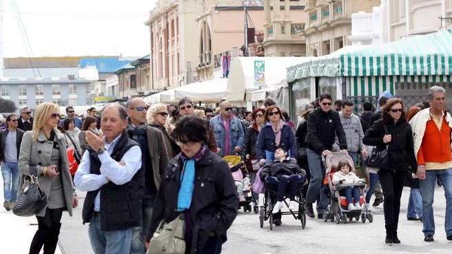 Un weekend lungo e con il sole Ma le prenotazioni languono