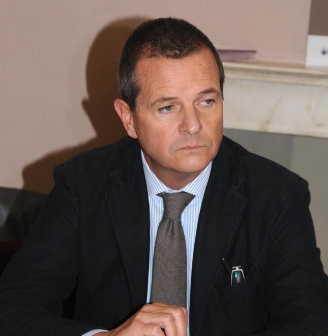Se non si abbassa l’Imu per i negozi sarà crisi 