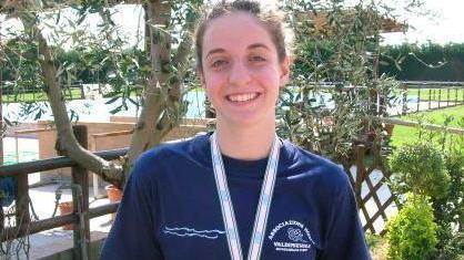 Nuoto, Bellini regina nei 100 stile e dorso