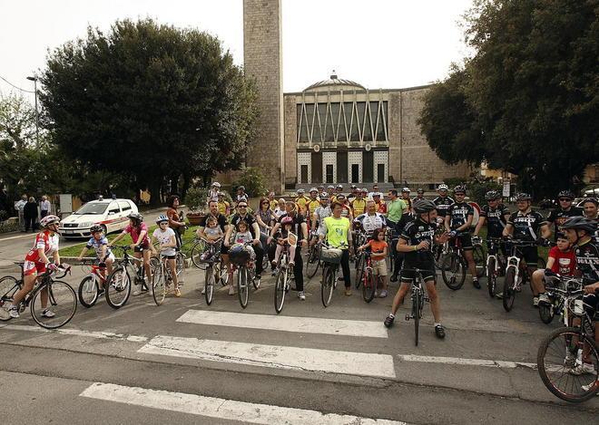 I ciclisti mandano il traffico in tilt 