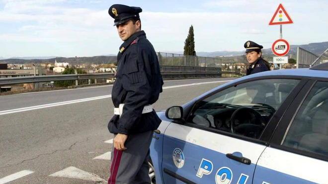Lo specchietto rotto è solo una scusa per prendere soldi