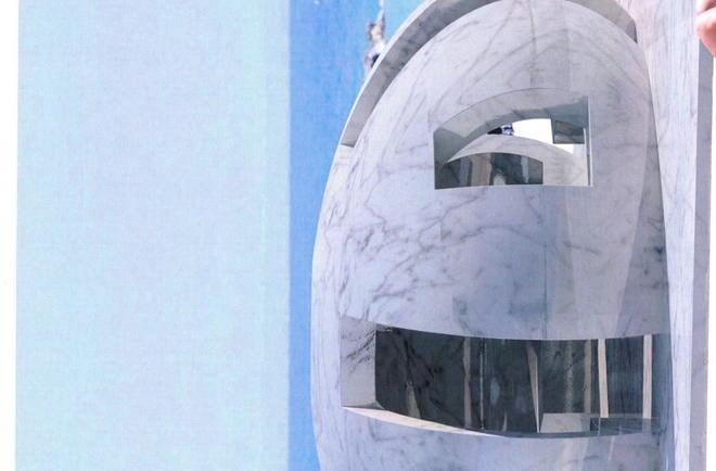 Igloo, una scultura abitabile in bianco di Carrara