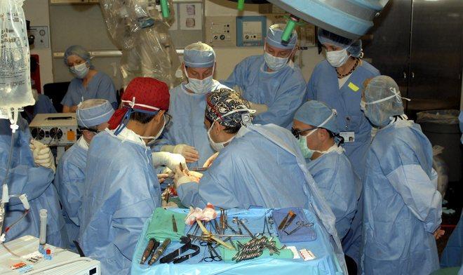 Venditori come infermieri, chiesti 11 rinvii a giudizio 