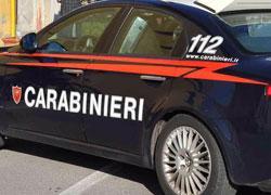 Vivaista rapinato in casa da due banditi armati 