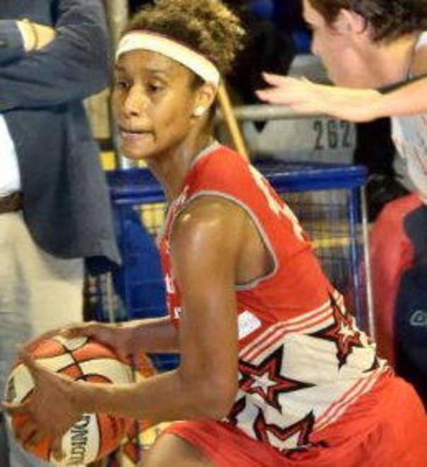Indomita Bagnara, Hampton soffre ma brilla a rimbalzo 