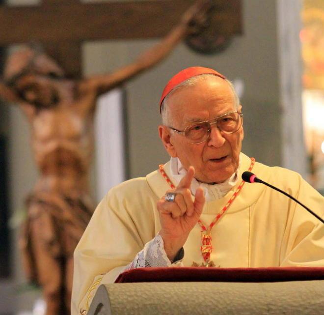 Il cardinale Piovanelli: «Preghiamo per avere la pace»