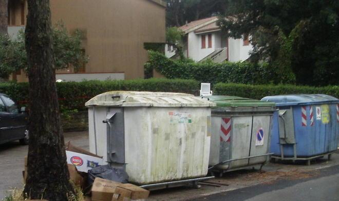 Tensioni nel centrosinistra per la raccolta dei rifiuti