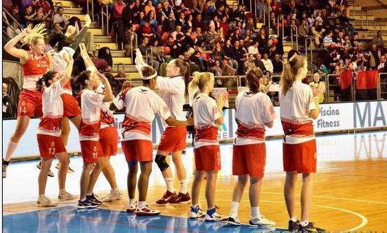 Lucca sposa il basket femminile 