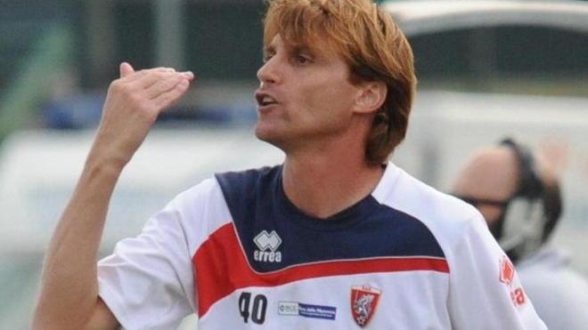 Apolloni indica la strada ai suoi «Combatteremo su ogni pallone»