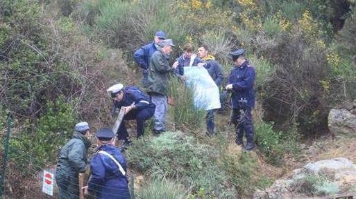 Via dei rosmarini ancora sbarrata, intervengoni i carabinieri