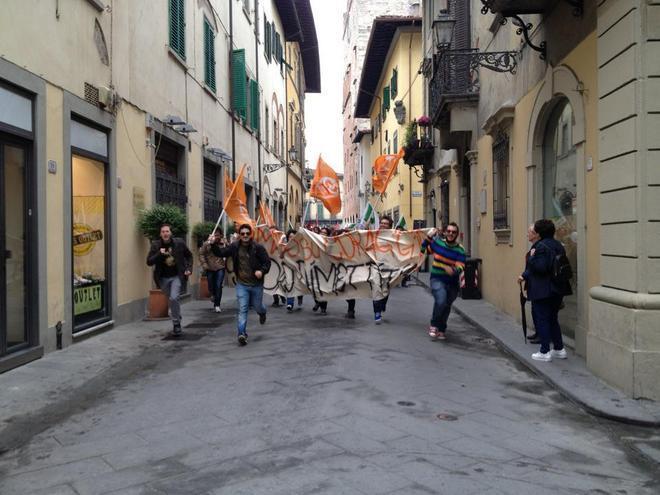 I Giovani democratici al corteo del Primo maggio: “Sindaco dimettiti” 