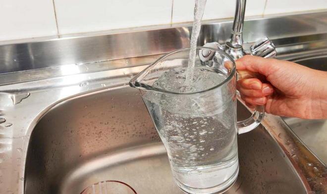 In mille senz’acqua a Montignoso 