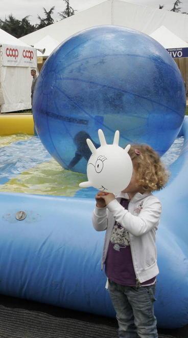 Stand affollati anche con la pioggia 