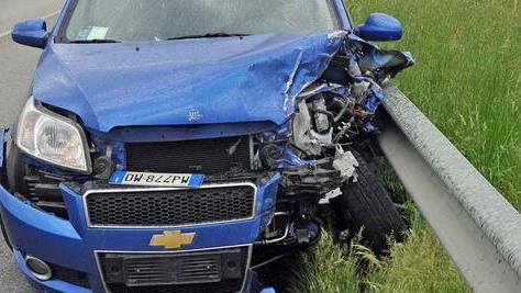 Artigiano di 59 anni muore nello scontro tra due auto