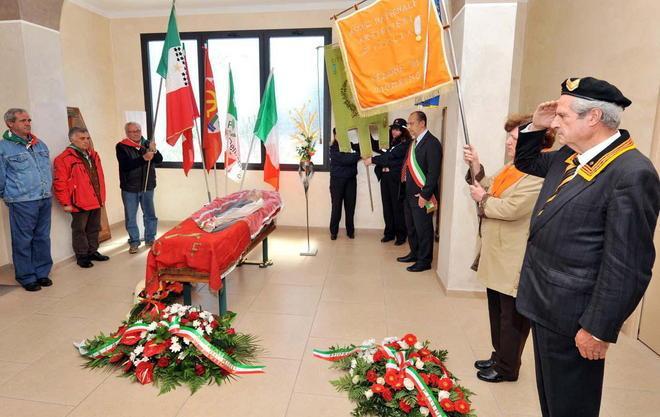 L’addio commosso all’onorevole operaio 
