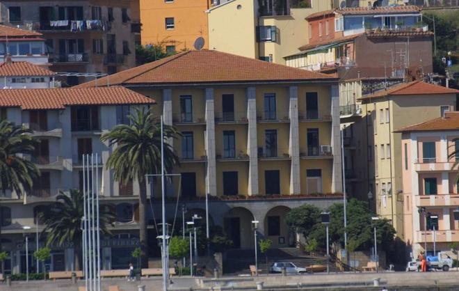 Tre dipendenti per un ingegnere 