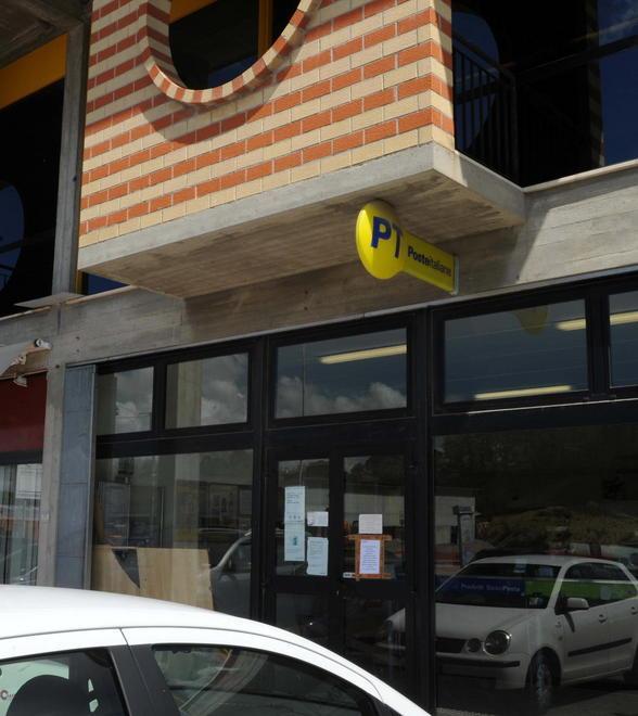 Costretto a chiudere per i vandalismi 