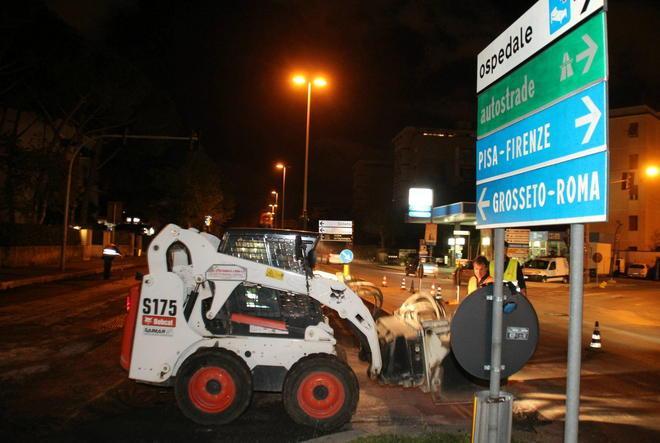 Lavori notturni in viale Petrarca per evitare ingorghi 