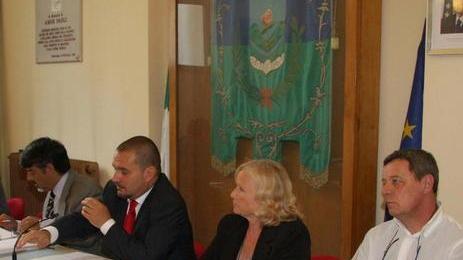 Giro di poltrone e riorganizzazione di uffici e servizi