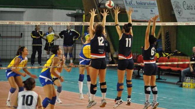 Stasera per i Vigili del fuoco un derby che vale la promozione