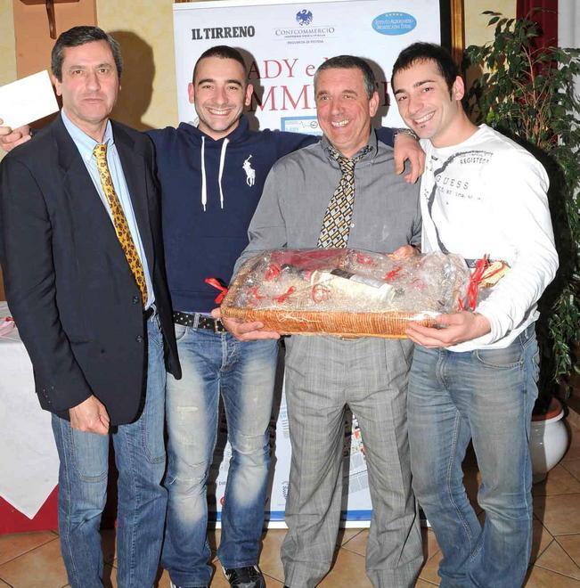 Lady e mr commercio, CInelli in fuga