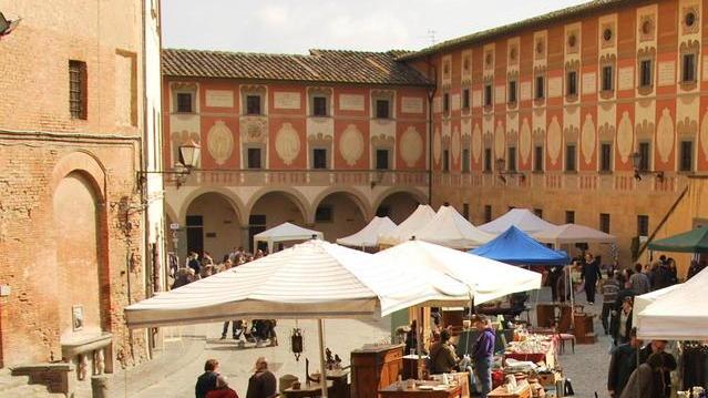 Cento espositori è boom al mercato di San Miniato