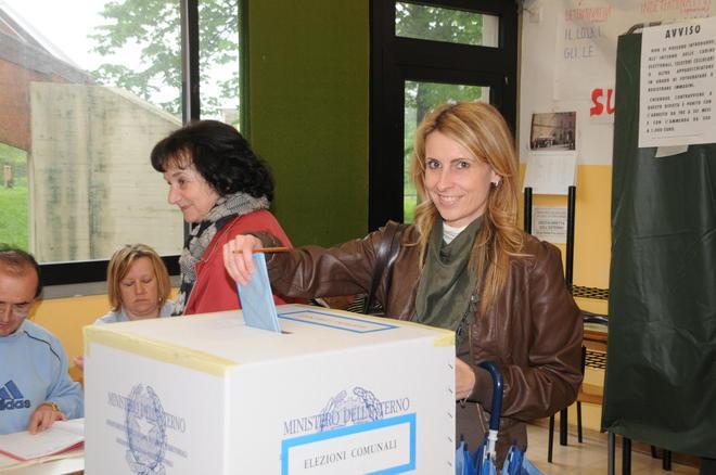 Tambellini sfiora l'elezione al primo turno / Cronaca Fazzi al ballottaggio, Favilla è fuori 