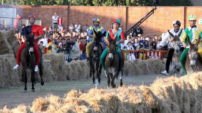 Palio rinviato, persi tanti spettatori