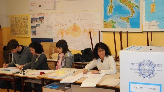 Baccini, dietrofront davanti al seggio: ha la tessera del figlio