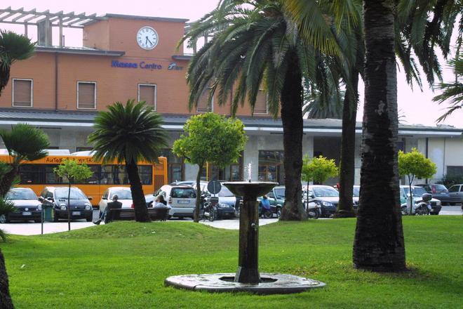 Il fidanzatino non si presenta Lei si perde: la salvano i carabinieri 