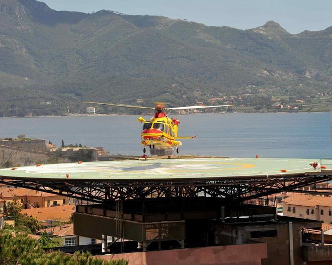 Finalmente il Pegaso atterra sull’elisuperficie di Portoferraio 