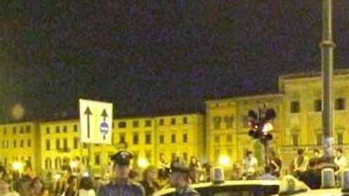 Il comitato: locali fuori legge, adesso basta