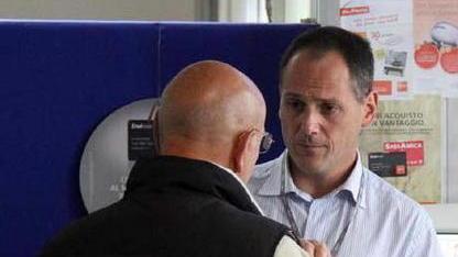 Bollette da 800 euro, code al Punto Enel