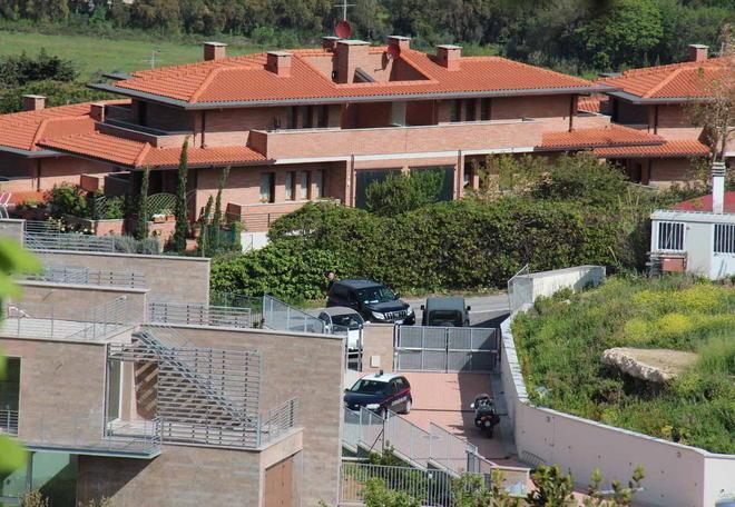 Sospetti nel carteggio tra un dirigente e l’uomo del Piano 