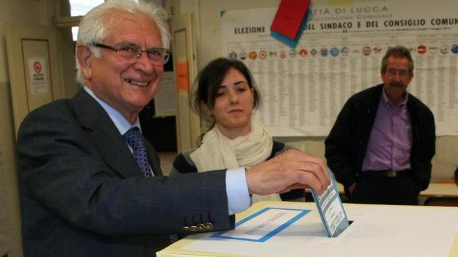 Verso il ballottaggio, Fazzi gioca la carta dell'anticomunismo