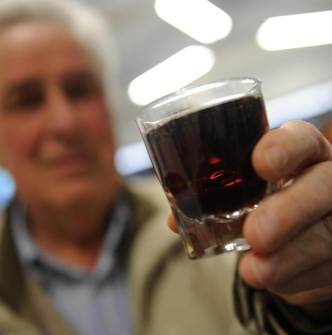 «Il vino fa buon sangue» Falso: si rischia l’anemia 