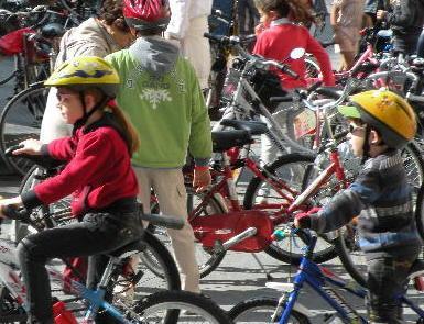 Domenica tutti in bici insieme ai vigili del fuoco 
