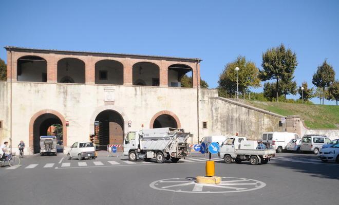 Ragazzo di 13 anni cade dalle Mura 