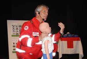 Disostruzione, un medico insegna a salvare i bambini