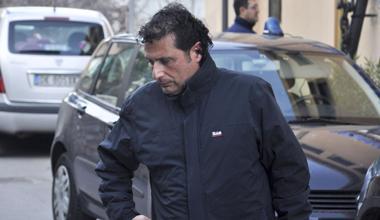Schettino, i file inediti della scatola nera: "Ci stava uno scoglietto" 