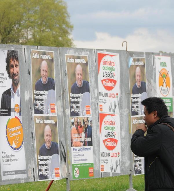 Fazzi solo al ballottaggio, Favilla lascia 
