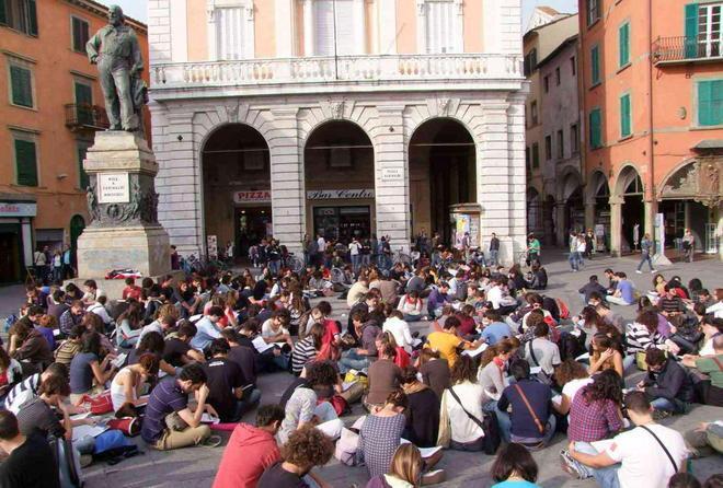 Flash mob e corteo, cosa cambia per traffico e sosta 