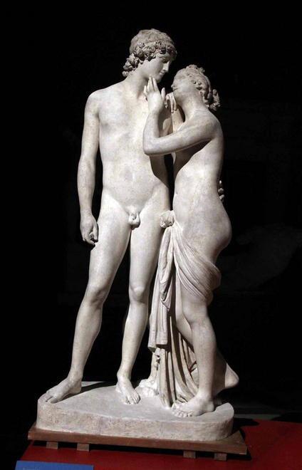 I gessi di Canova brillano sulle casse di imballaggio 