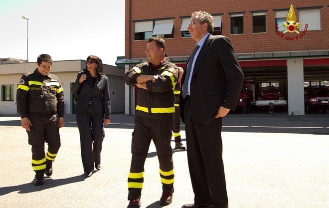 Prefetto in visita ai vigili del fuoco 