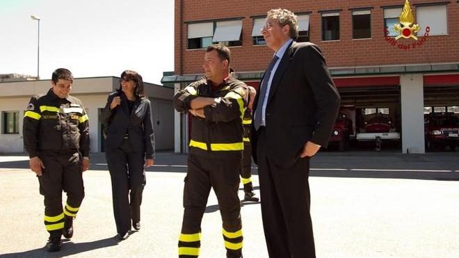 Prefetto in visita ai vigili del fuoco