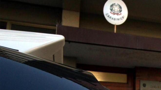 Sorpresi a rubare pezzi di auto: arrestati dai carabinieri