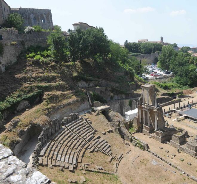 Lavori urgenti al Teatro 